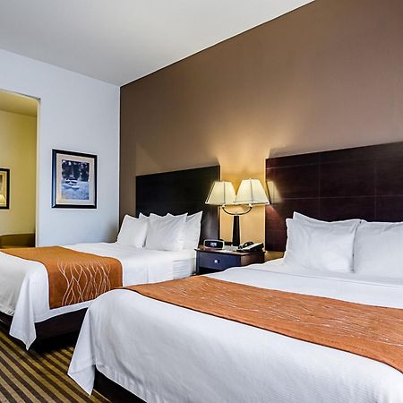 Comfort Inn & Suites Lawrence - University Area Экстерьер фото