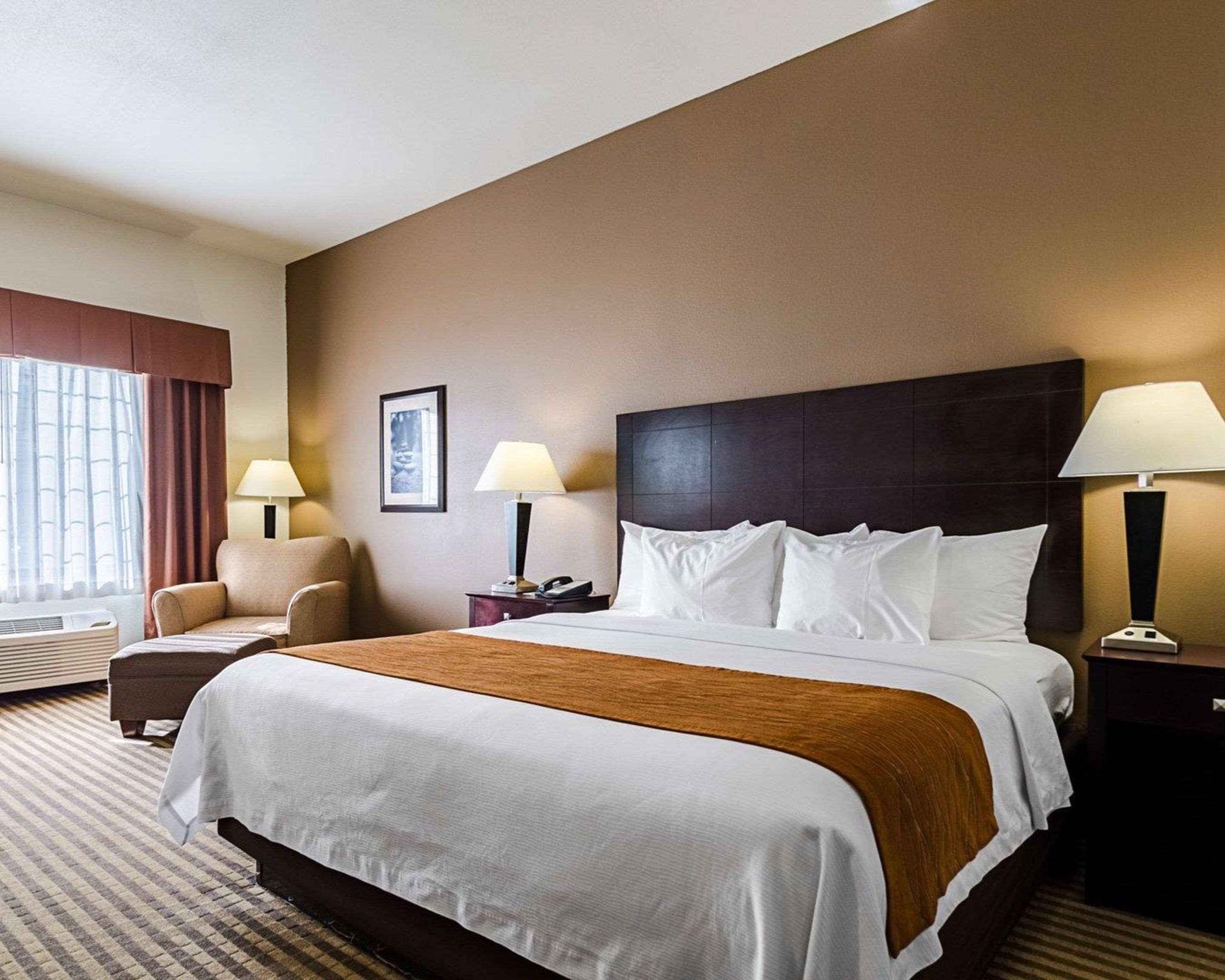 Comfort Inn & Suites Lawrence - University Area Экстерьер фото