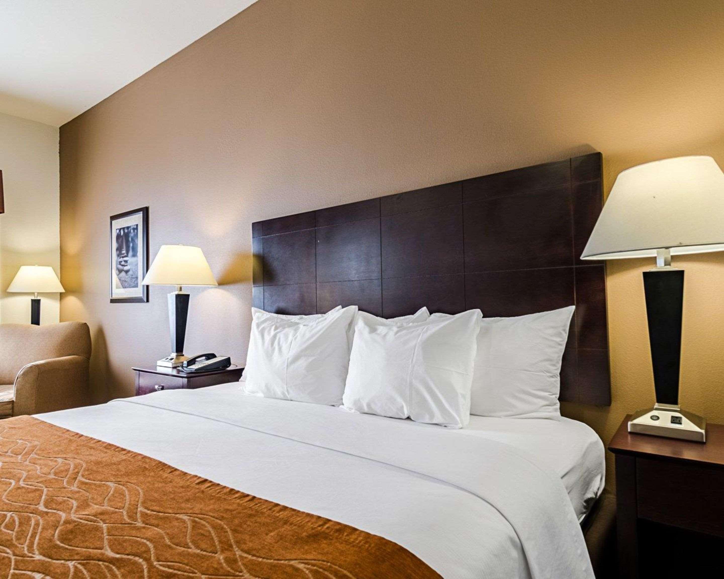 Comfort Inn & Suites Lawrence - University Area Экстерьер фото