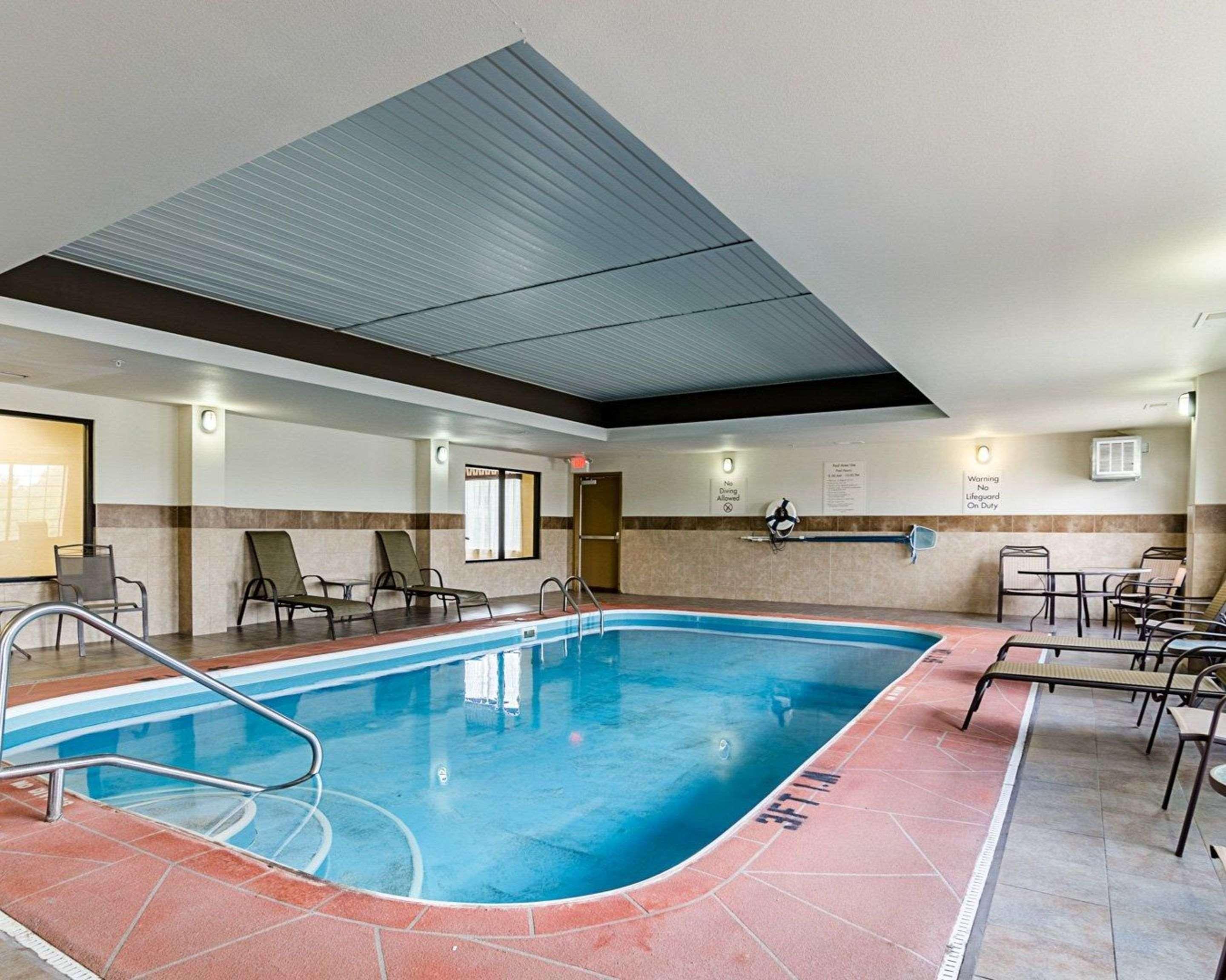 Comfort Inn & Suites Lawrence - University Area Экстерьер фото