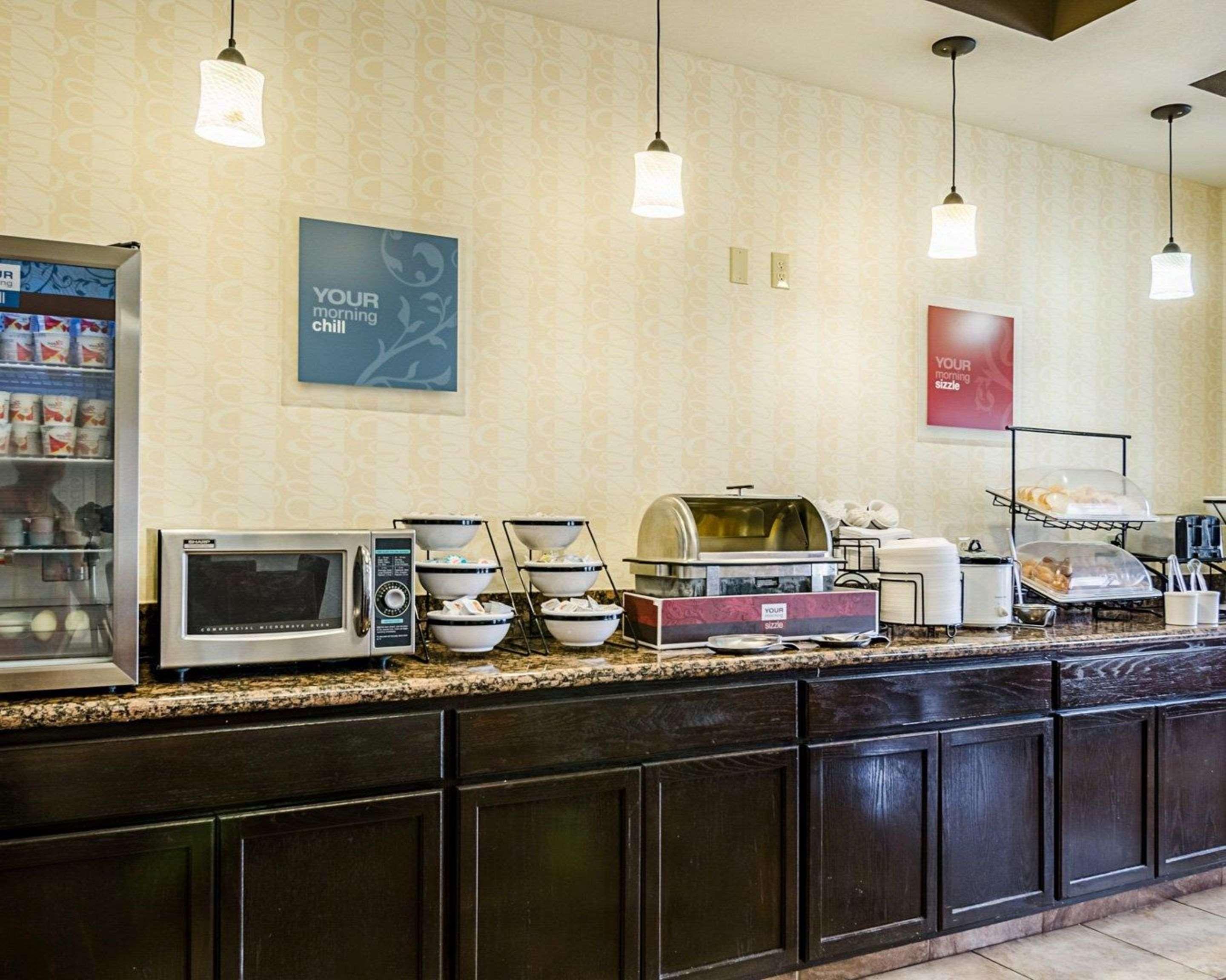 Comfort Inn & Suites Lawrence - University Area Экстерьер фото