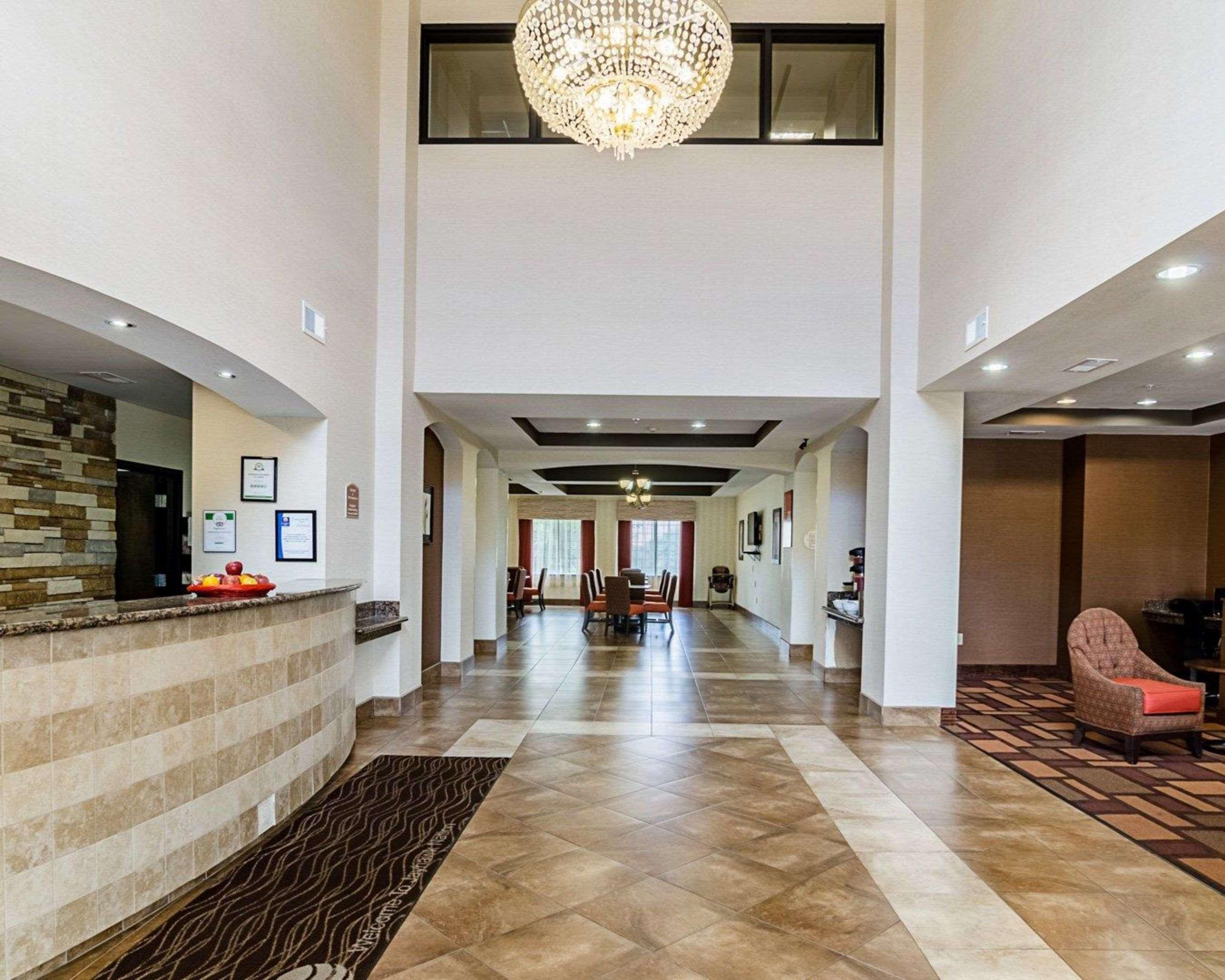 Comfort Inn & Suites Lawrence - University Area Экстерьер фото