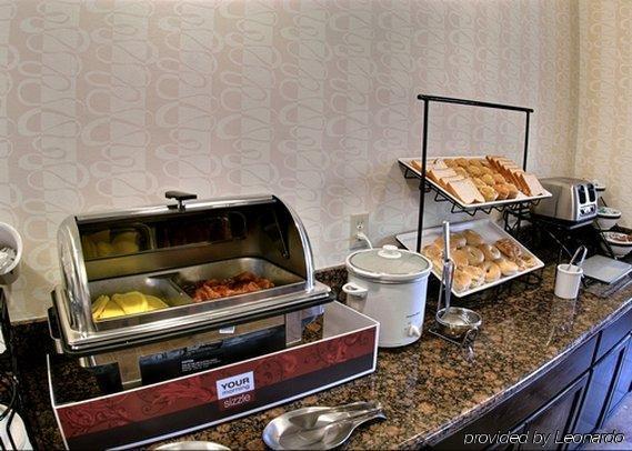 Comfort Inn & Suites Lawrence - University Area Ресторан фото