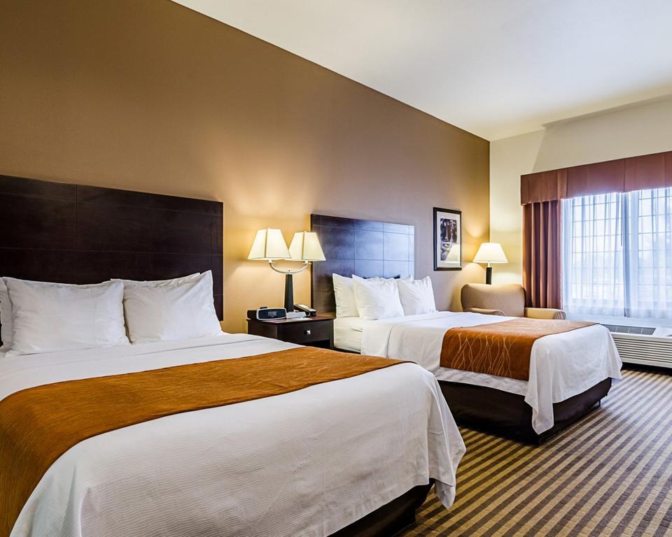 Comfort Inn & Suites Lawrence - University Area Экстерьер фото