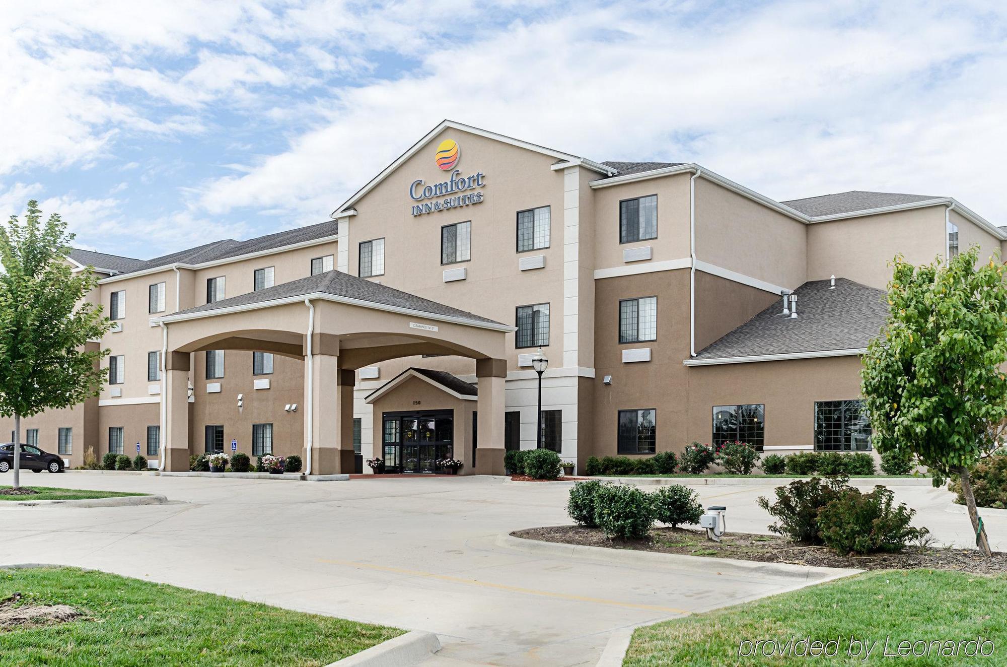 Comfort Inn & Suites Lawrence - University Area Экстерьер фото