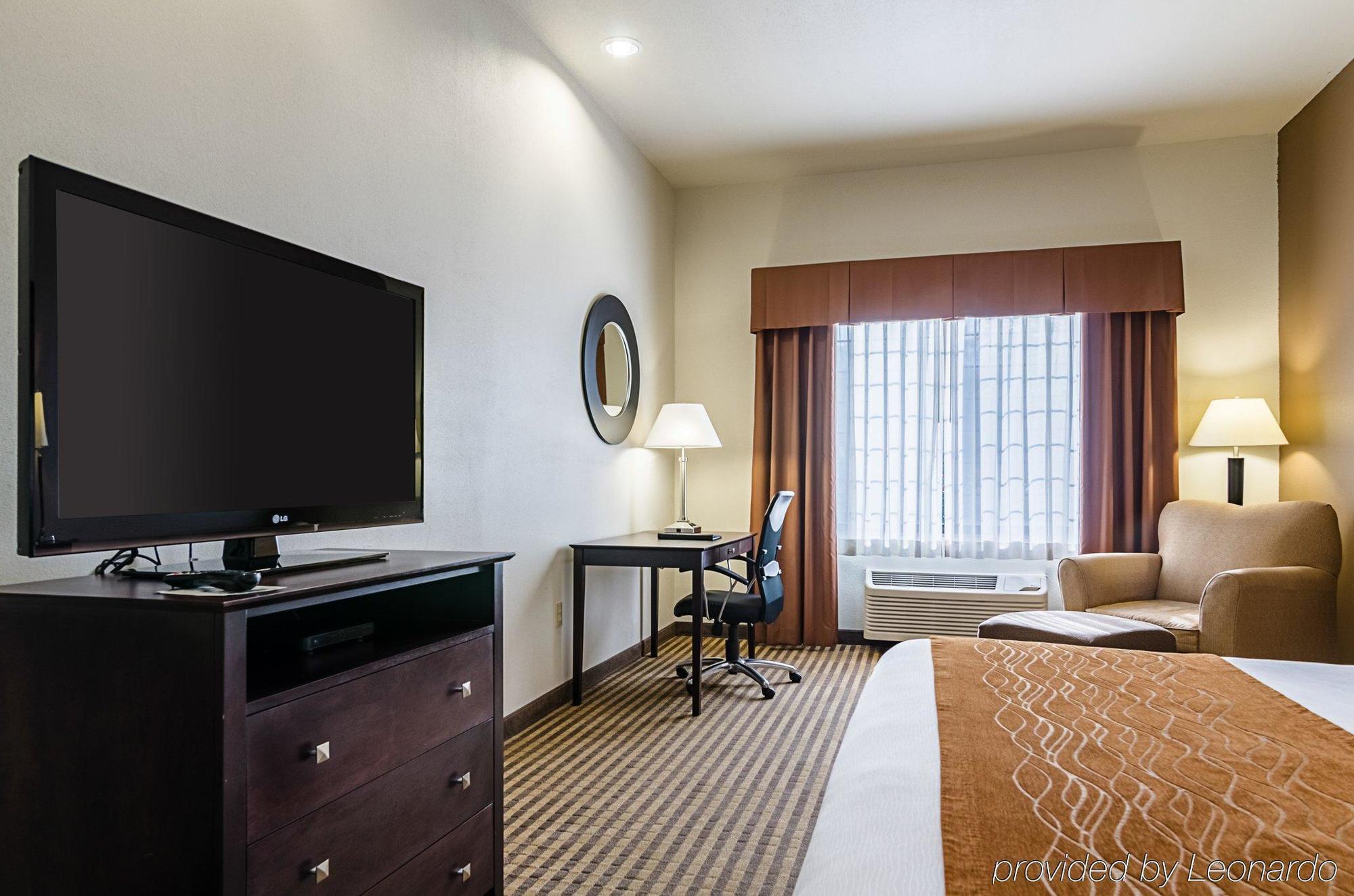 Comfort Inn & Suites Lawrence - University Area Экстерьер фото