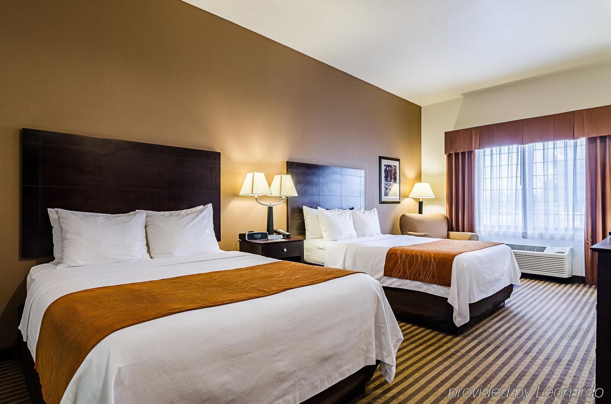 Comfort Inn & Suites Lawrence - University Area Экстерьер фото