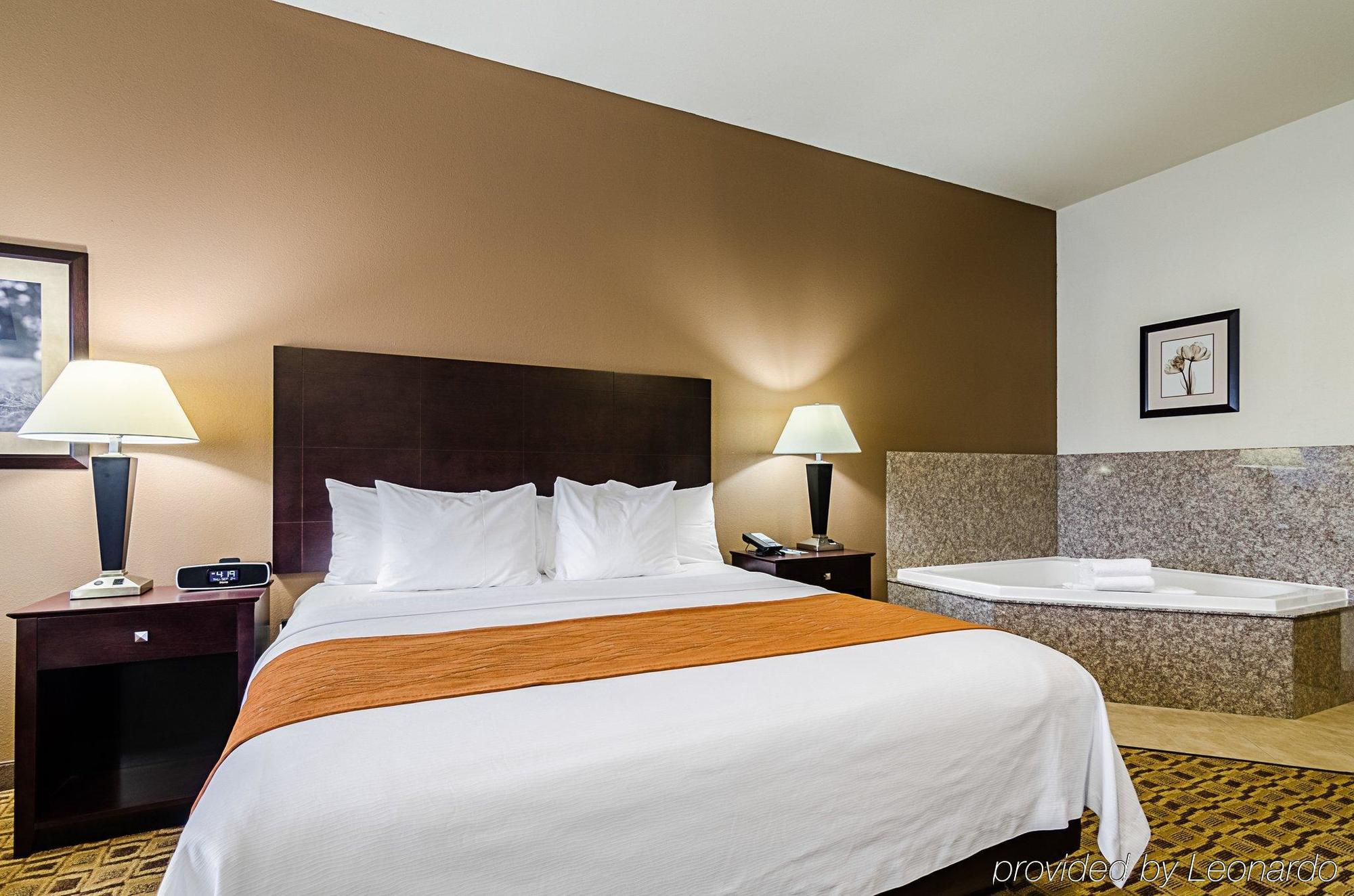 Comfort Inn & Suites Lawrence - University Area Экстерьер фото