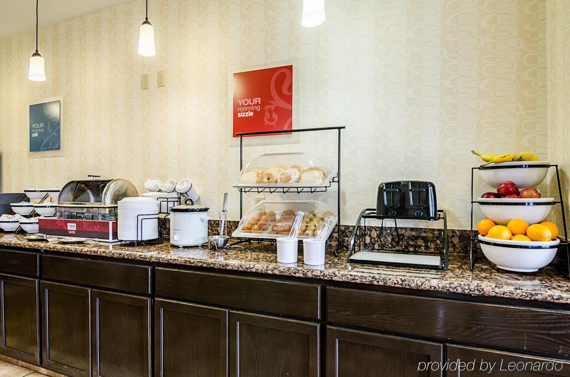 Comfort Inn & Suites Lawrence - University Area Экстерьер фото