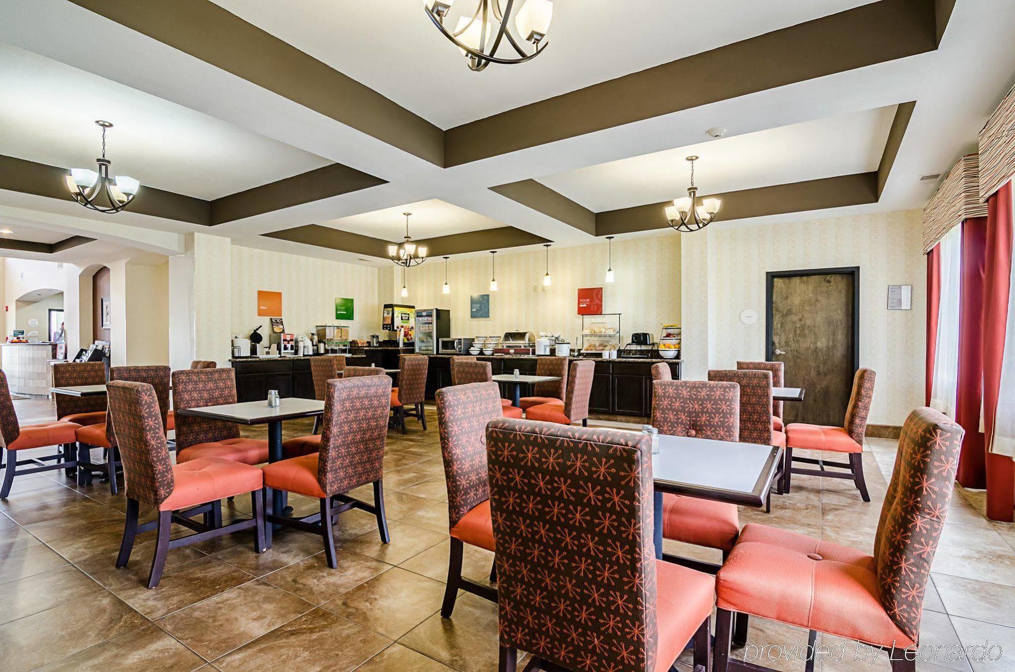 Comfort Inn & Suites Lawrence - University Area Экстерьер фото