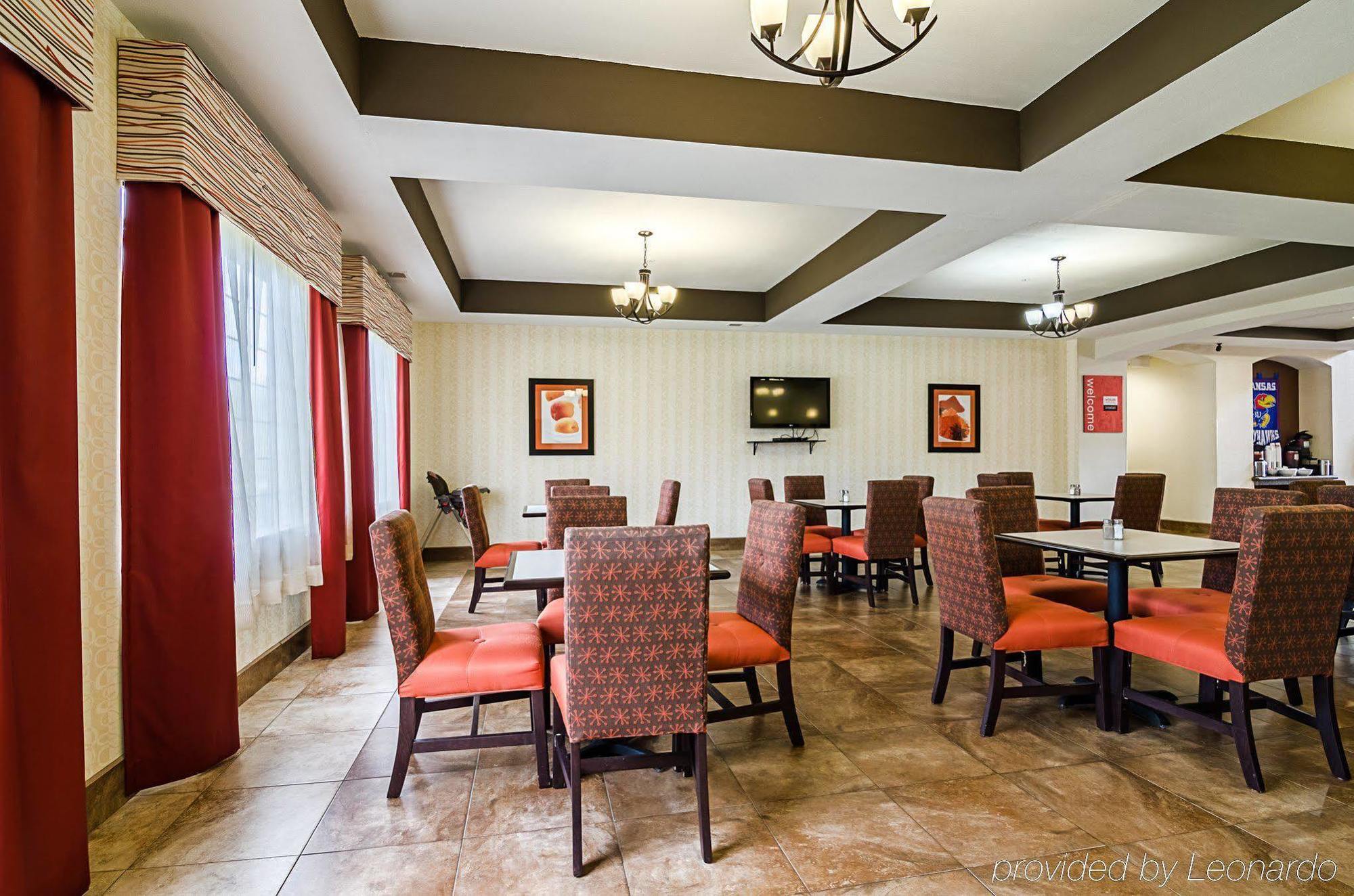 Comfort Inn & Suites Lawrence - University Area Экстерьер фото