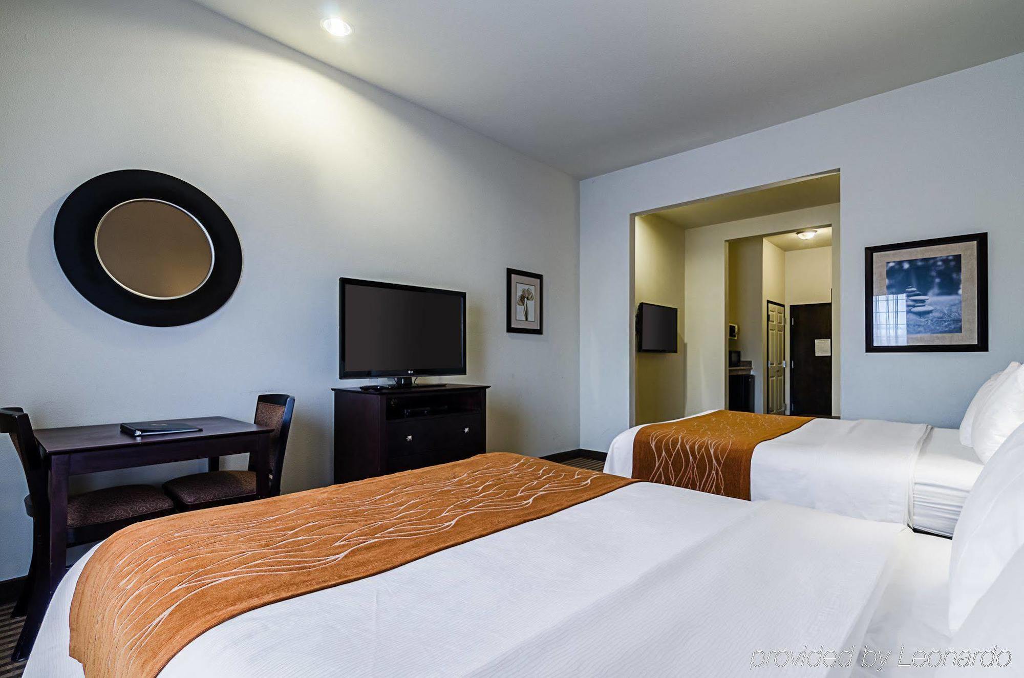 Comfort Inn & Suites Lawrence - University Area Экстерьер фото