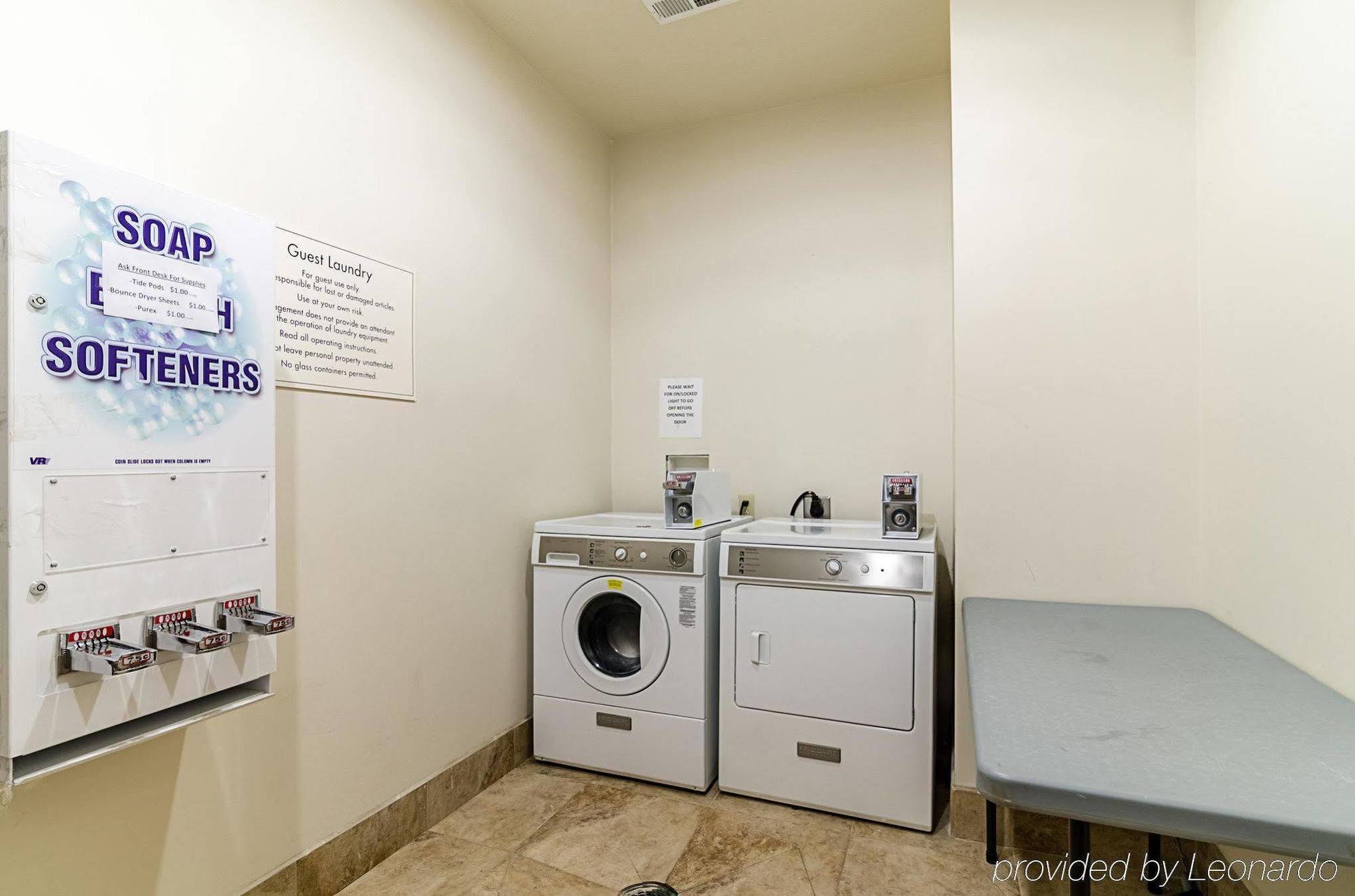Comfort Inn & Suites Lawrence - University Area Экстерьер фото